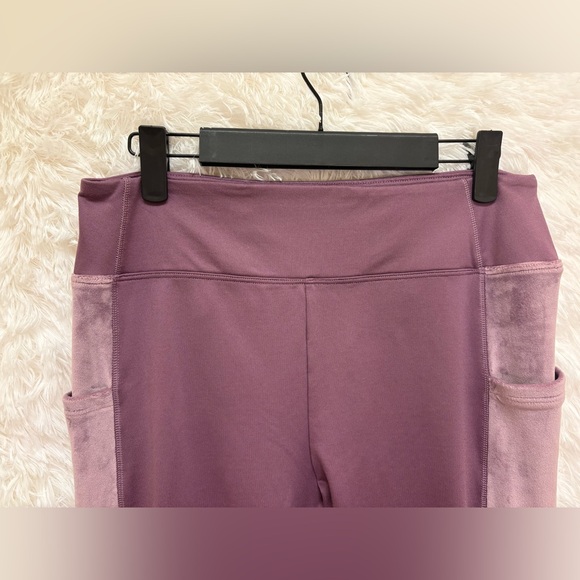 PINK Victoria’s Secret Purple Active Velvet Panel Leggings | Size Large | 💜✨ - Picture 9 of 17